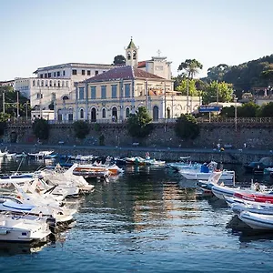 Anna House , Portici Italia